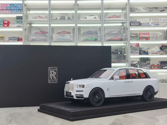 GL 1/18 Rolls-Royce Cullinan Grey JS-GL031
