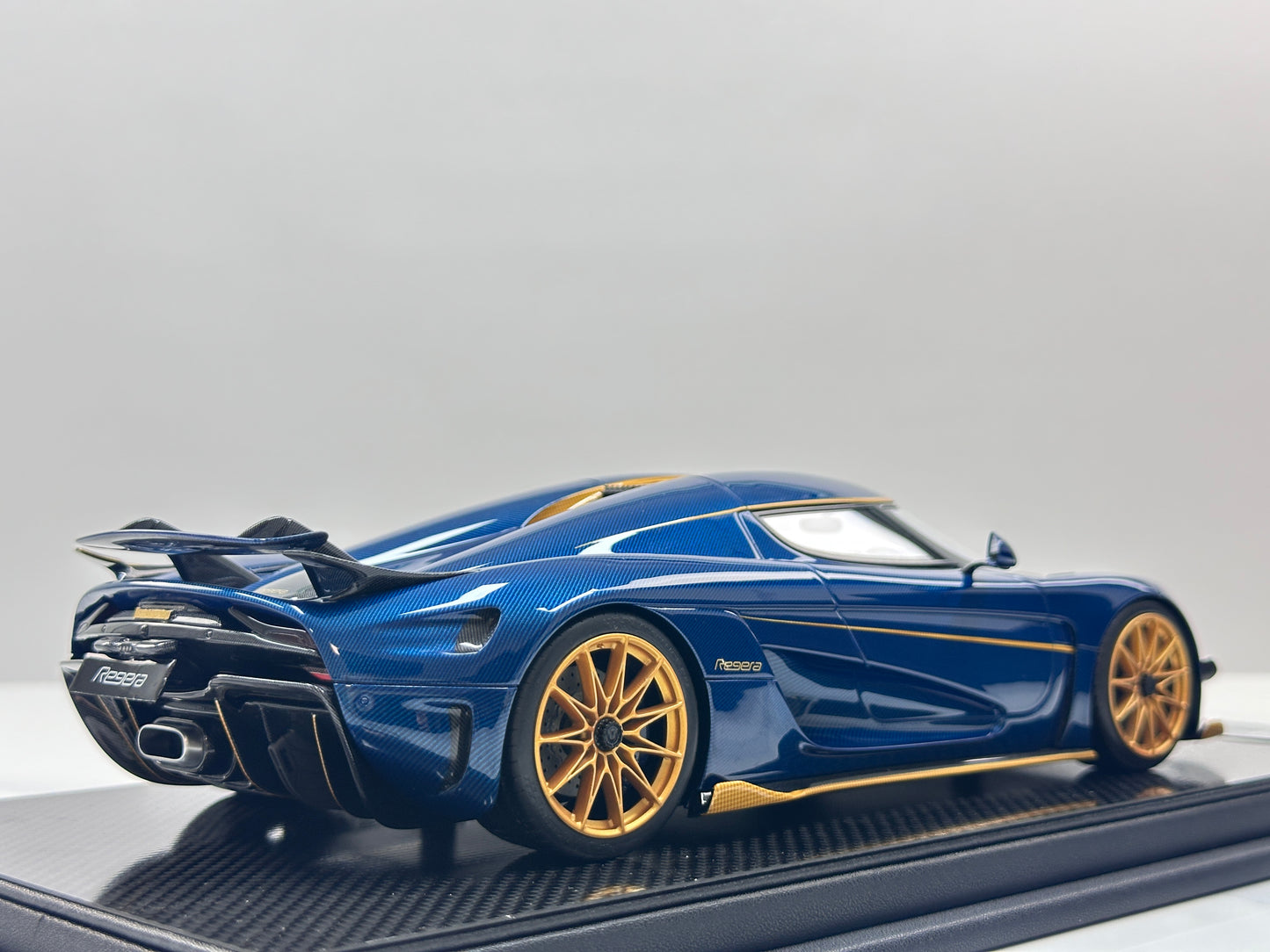 FRONTIART 1/18 Koenigsegg Regera Blue Carbon FA191