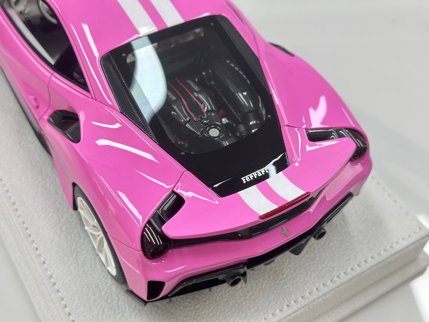 BBA MODEL 1/18 Ferrari 488 Pista – Pink with White Livery (BBA088)
