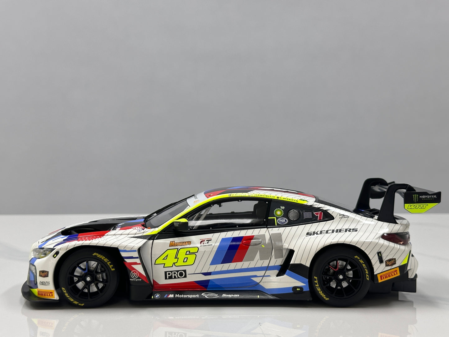 MINICHAMPS 1/18 BMW M4 GT3 TEAM WRT 12H BATHURST 2025 White Livery 110252046