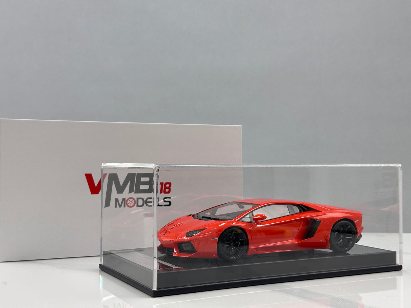 VMB 1/18 Lamborghini Aventador LP700-4 Orange VMB063