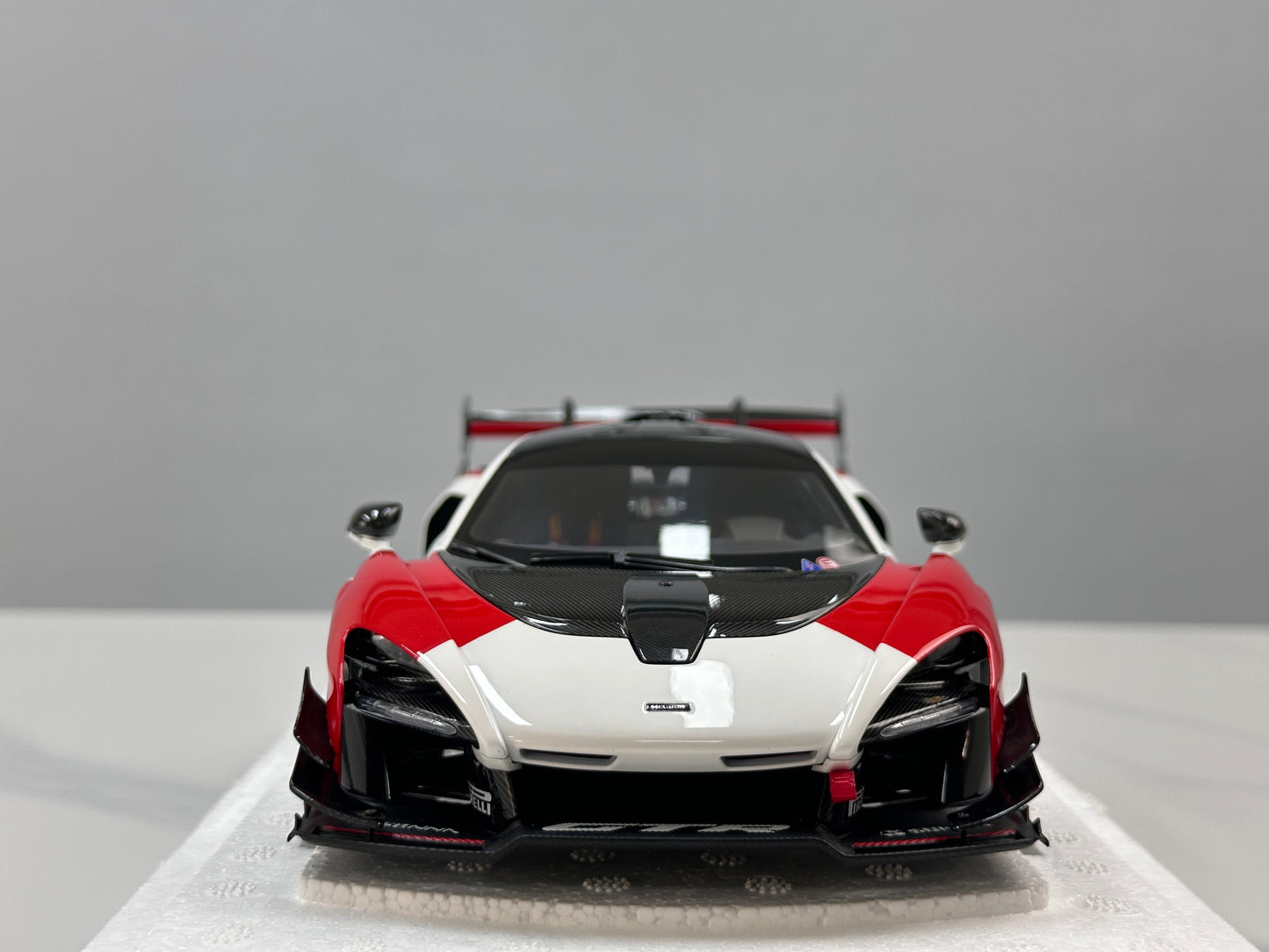 LCD 1/18 McLaren Senna GTR Red and White LCD18016-RW