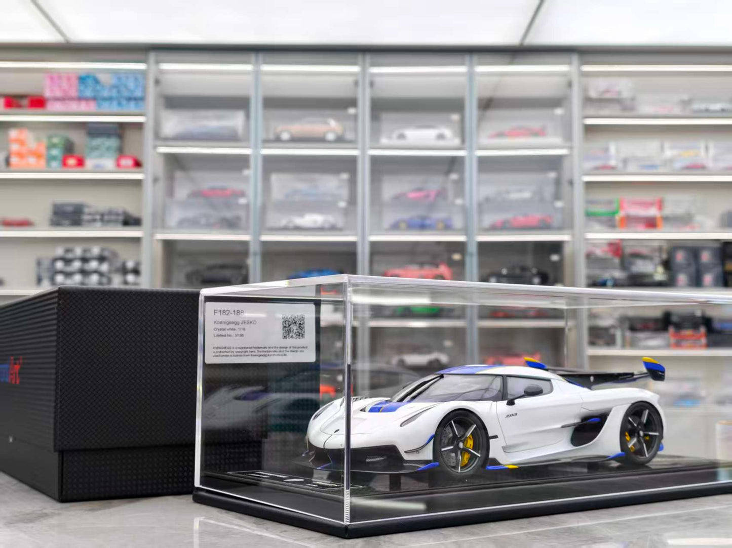 FRONTIART 1/18 Koenigsegg Jesko White FA177