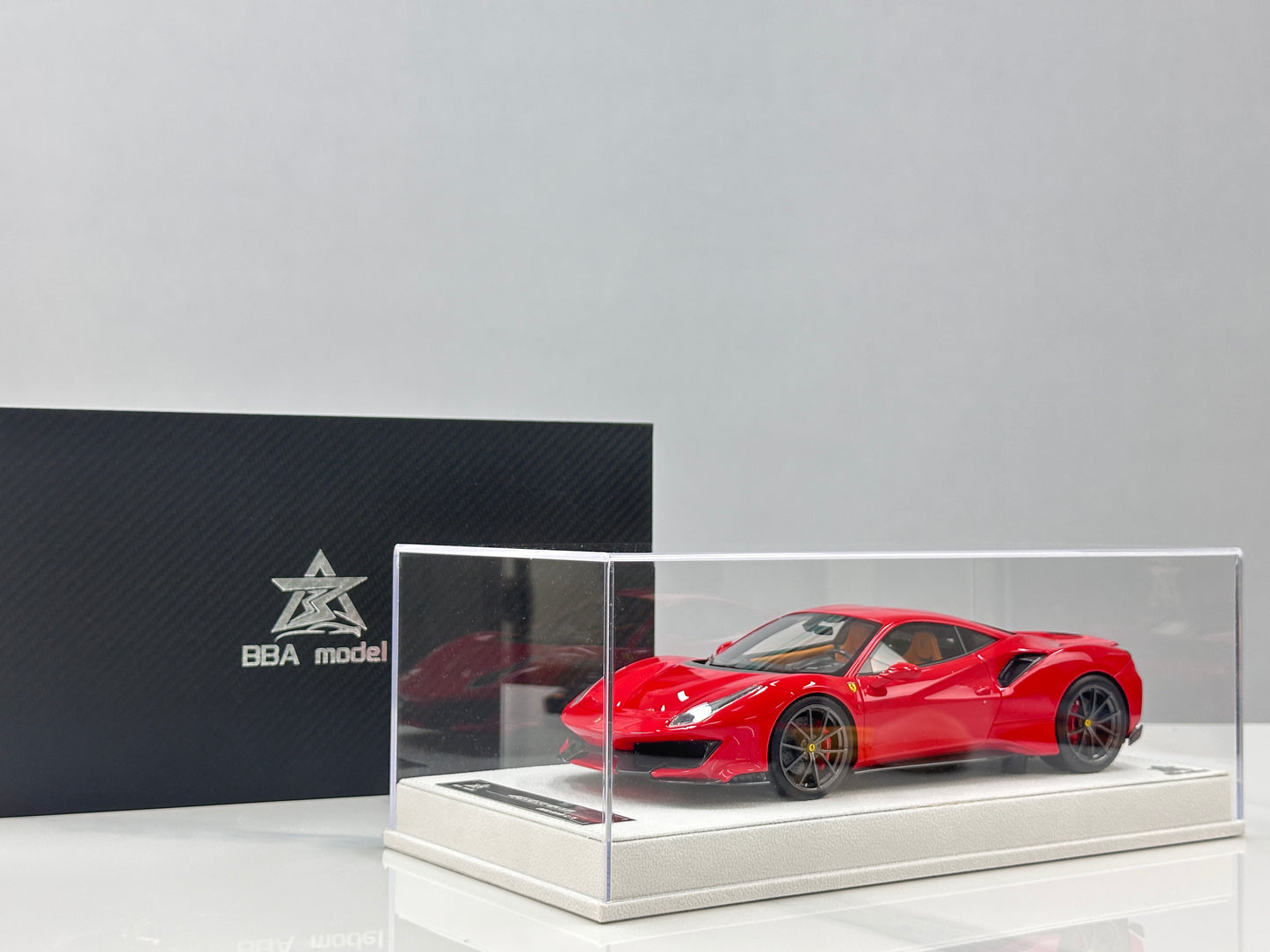 BBA Model 1/18 Ferrari 488 Pista Standard Red BBA087
