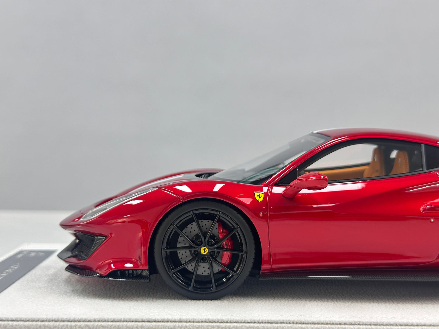 BBA Modelo 1/18 Ferrari 488 Pista Rojo BBA091