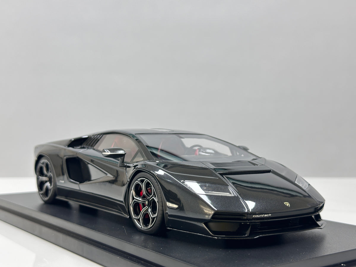 TopSpeed 1/18 Lamborghini Countach LPI 800-4 Black TS0440