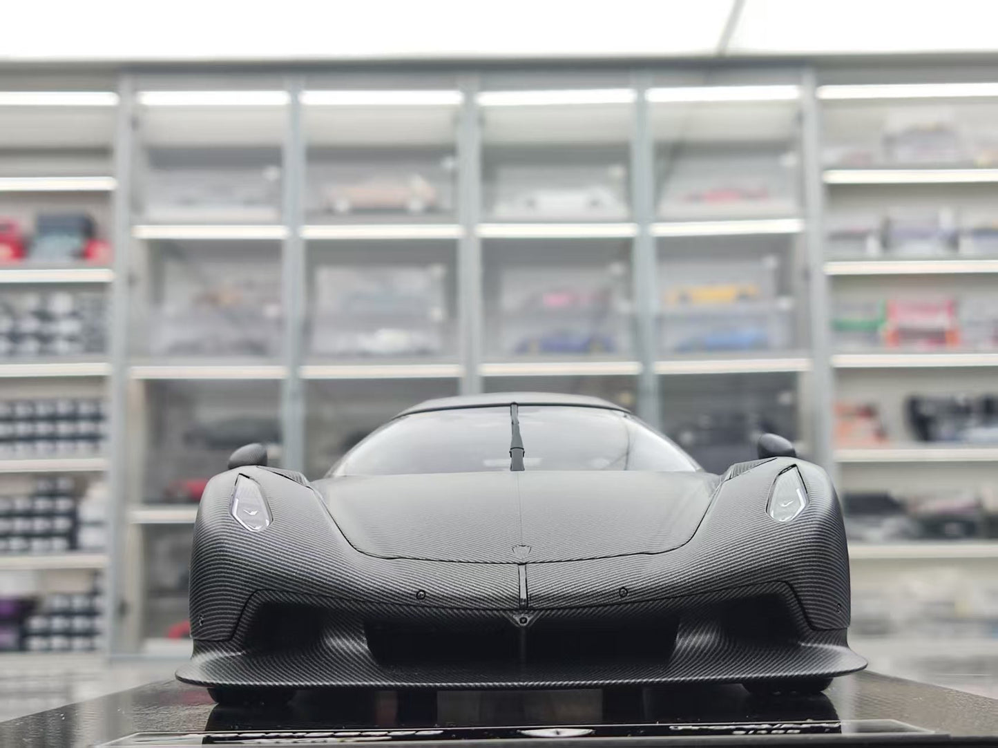 FRONTIART 1/18 Koenigsegg Jesko Absolut 7289 Bare Carbon FA185