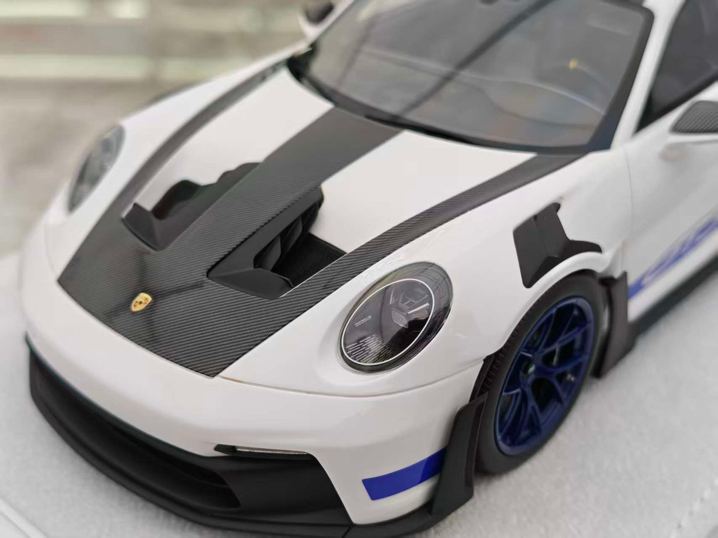 FuelMe 1/18 Porsche 992 GT3R Carrera Blue FM18010LM-02