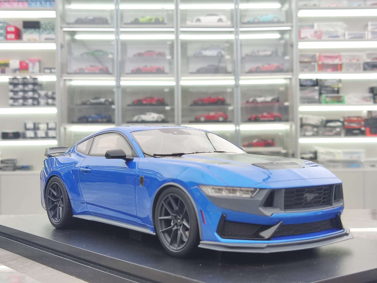 TOPSPEED 1/18 Ford Mustang Dark Horse 2024 blue model car TS0552