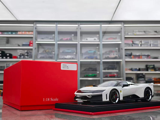 MR 1/18 Ferrari F80 Italian White FE045C