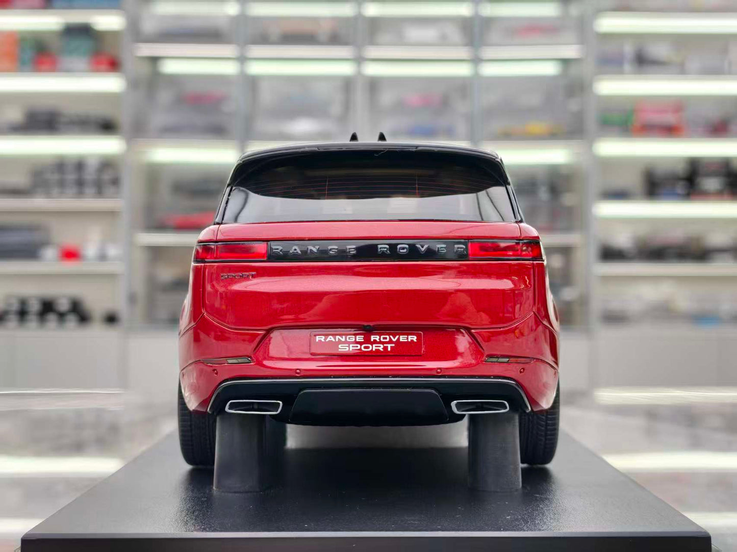 GT Spirit 1/18 RANGE ROVER SPORT GT523