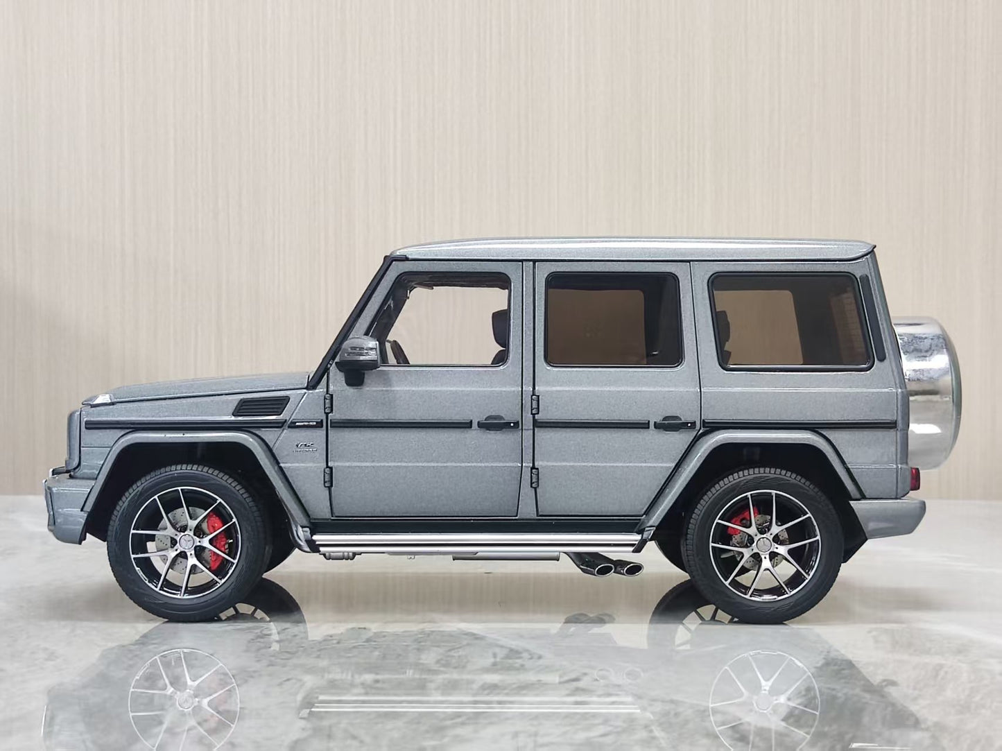Almost Real 1:18 Mercedes-Benz G65 Matte Grey AR078