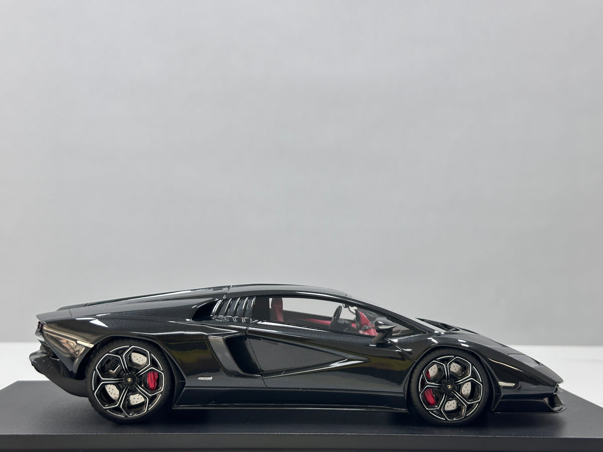 TopSpeed 1/18 Lamborghini Countach LPI 800-4 Black TS0440