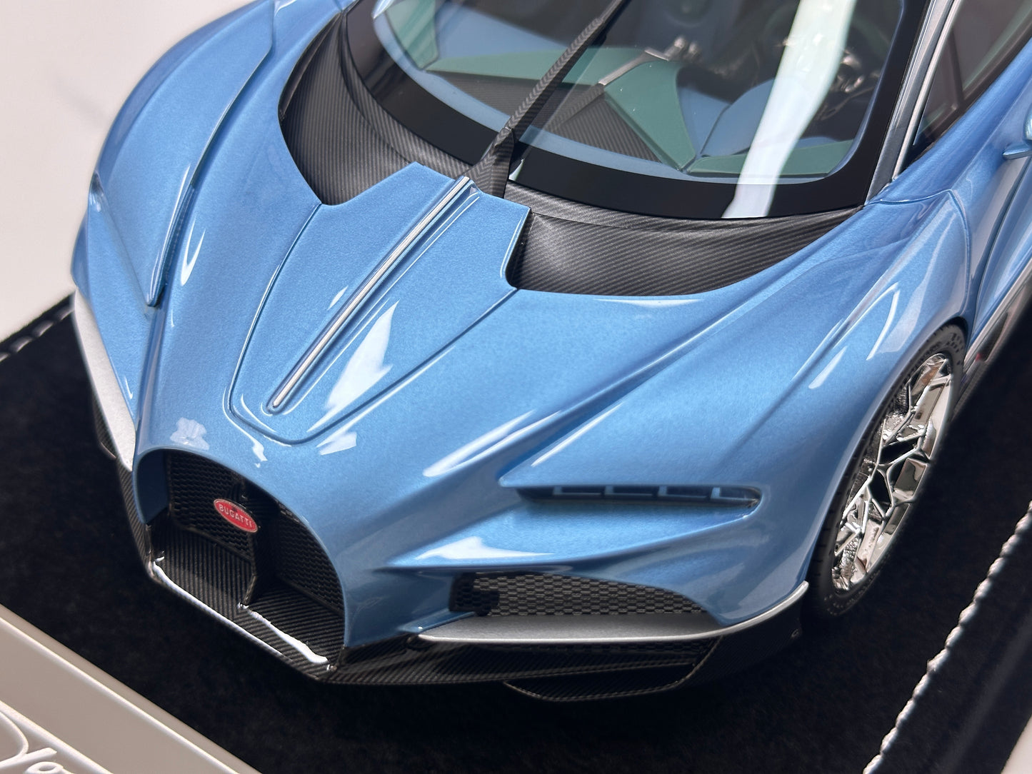 HH MODEL 1/18 Bugatti Tourbillon Release Color HH638