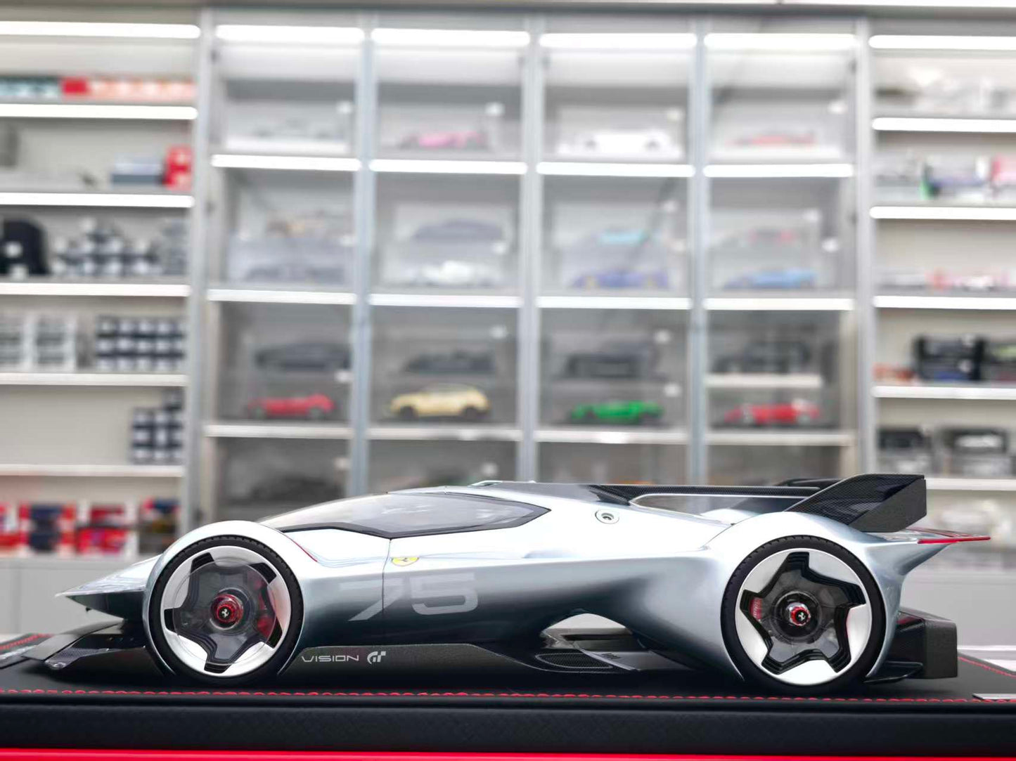 MR 1/18 Ferrari VGT Vision Gran Turismo Titanium Silver FE039A