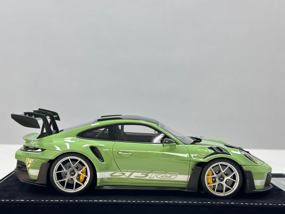 HH Model 1/18 Porsche 992 GT3 RS Francis Green HH726