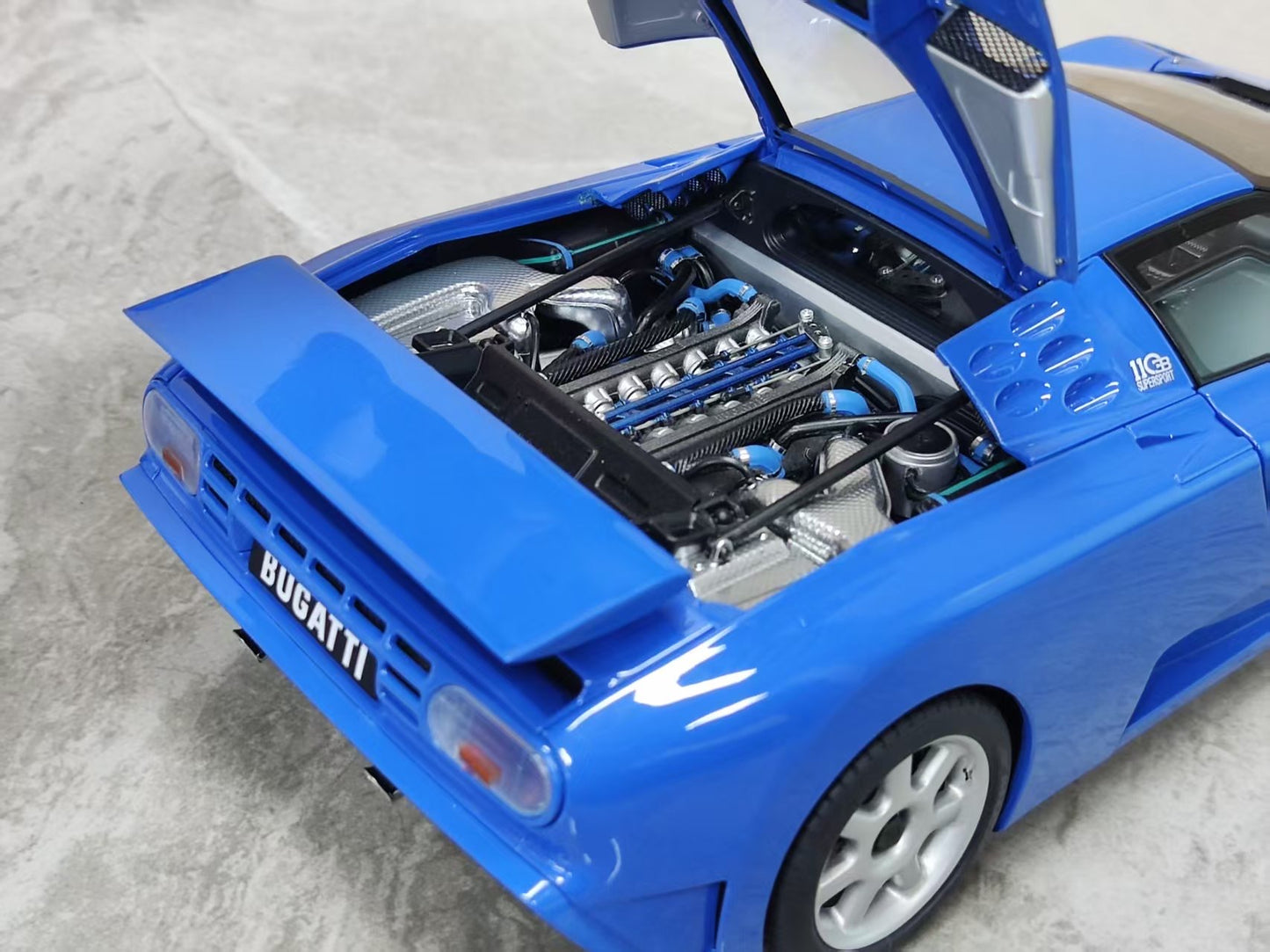 AUTOart 1:18 Bugatti EB110 SS Blue AA226