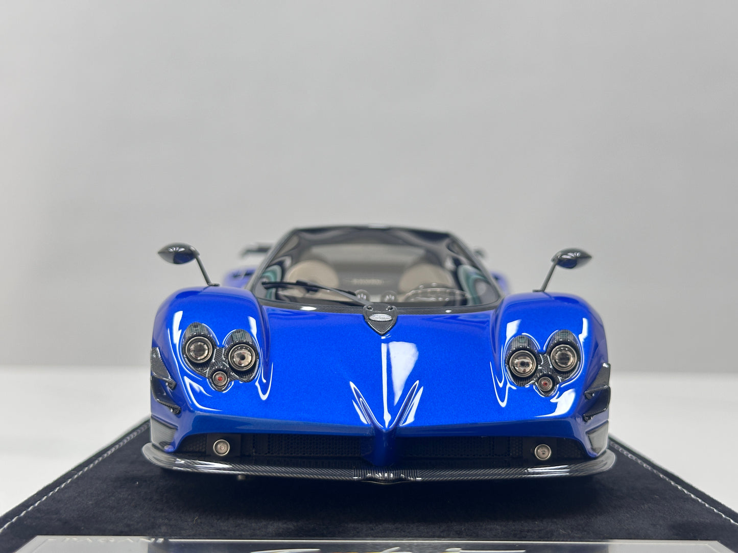 HH Model 1/18 Pagani Zonda F – Dark Blue with Gold Wheels (HH701)