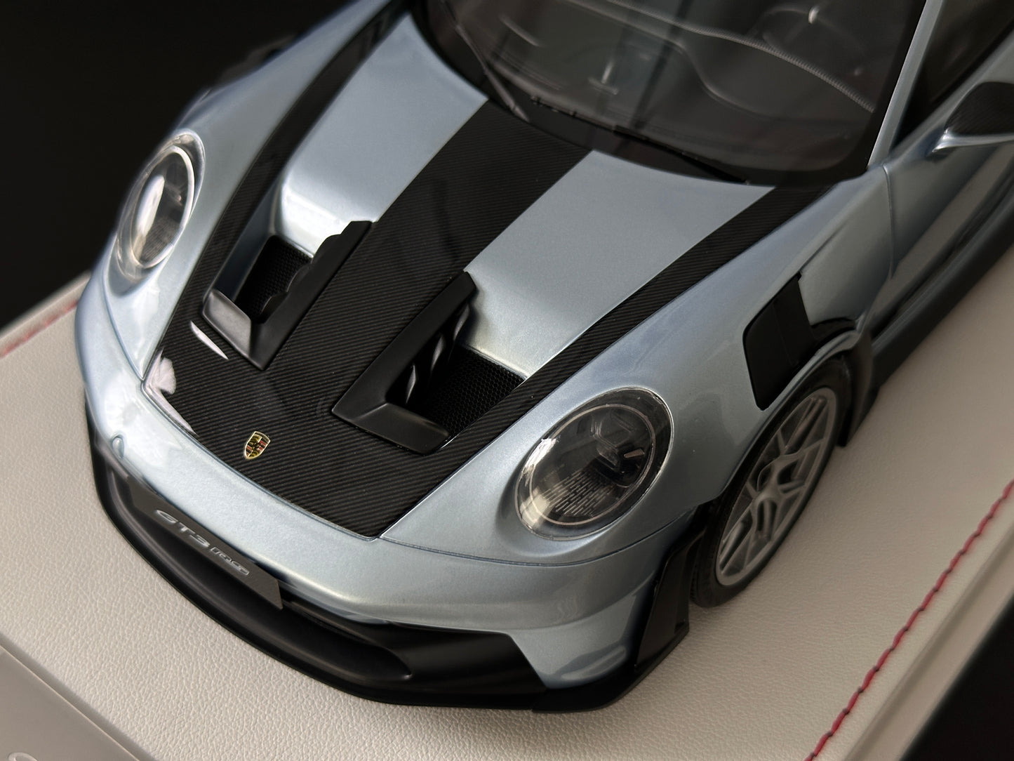 GH MODEL 1/18 Porsche 992 GT3RS Ice Blue GH016