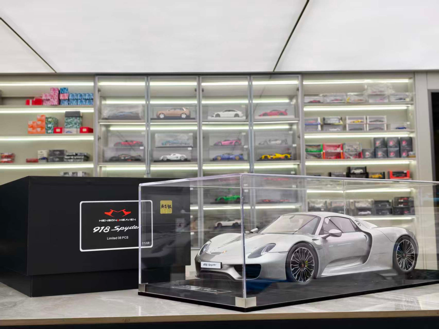HH 1/8 Porsche 918 Spyde, Silver, HH525