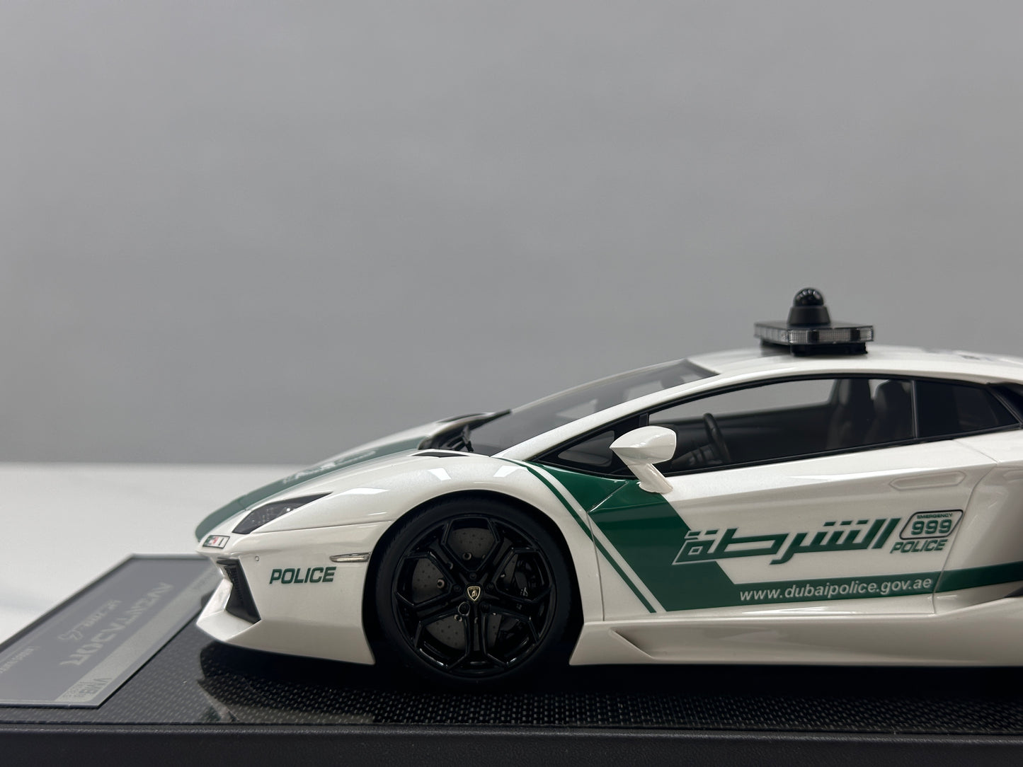 VMB 1/18 Lamborghini Aventador LP700-4 Special Edition Dubai Police Livery VMB067