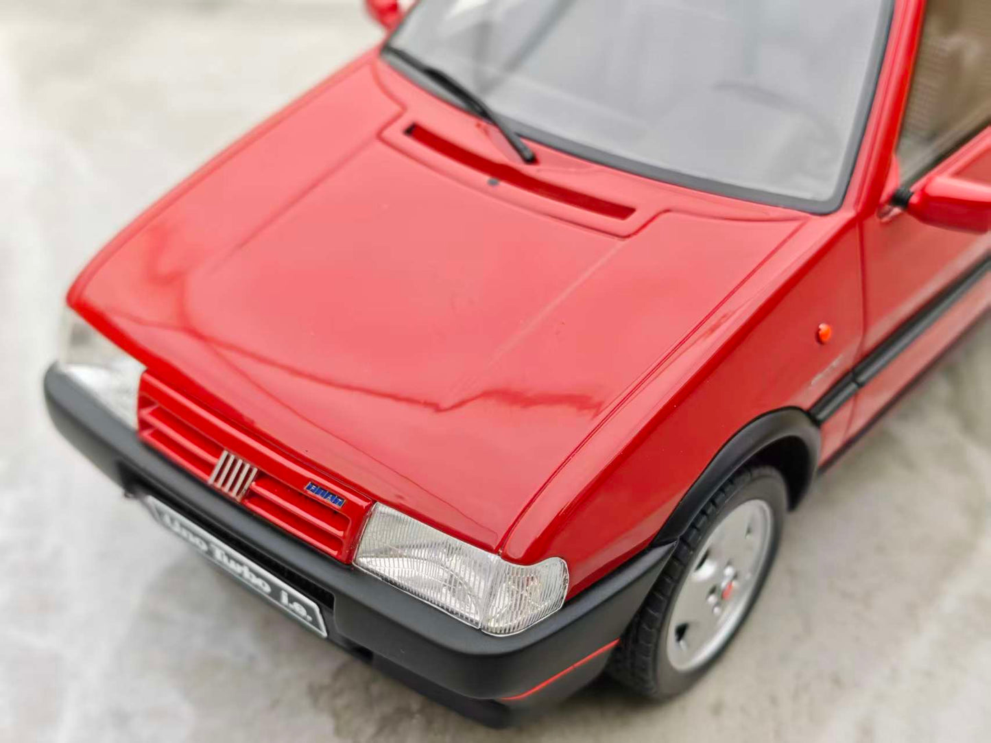 OttO 1/18 FIAT UNO TURBO i.e OT487