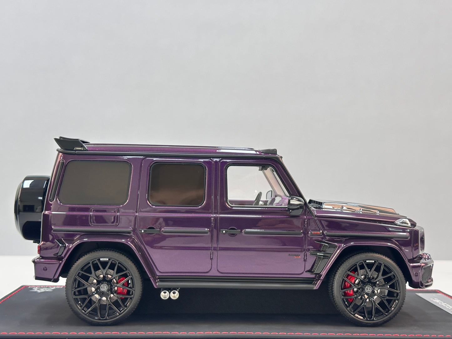 BBA MODEL 1/18 Brabus G800 Metallic Purple BBA081