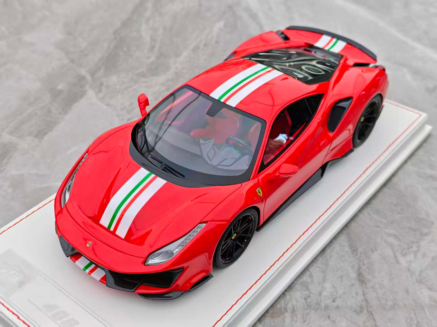 GH MODEL 1/18 Ferrari Novitec 488pista Standard Red GH005