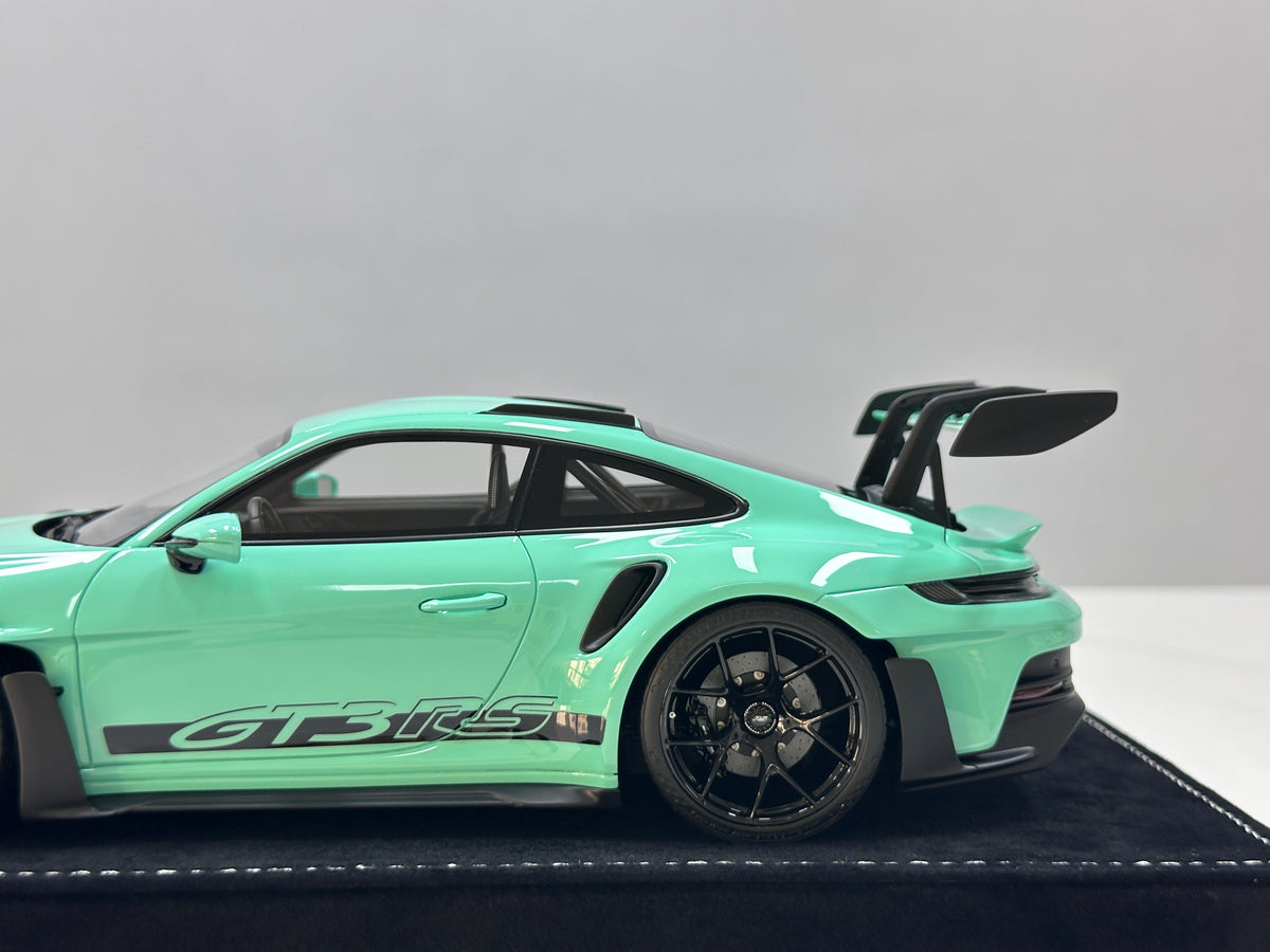 HH Model 1/18 Porsche 992 GT3 RS Tiffany HH725