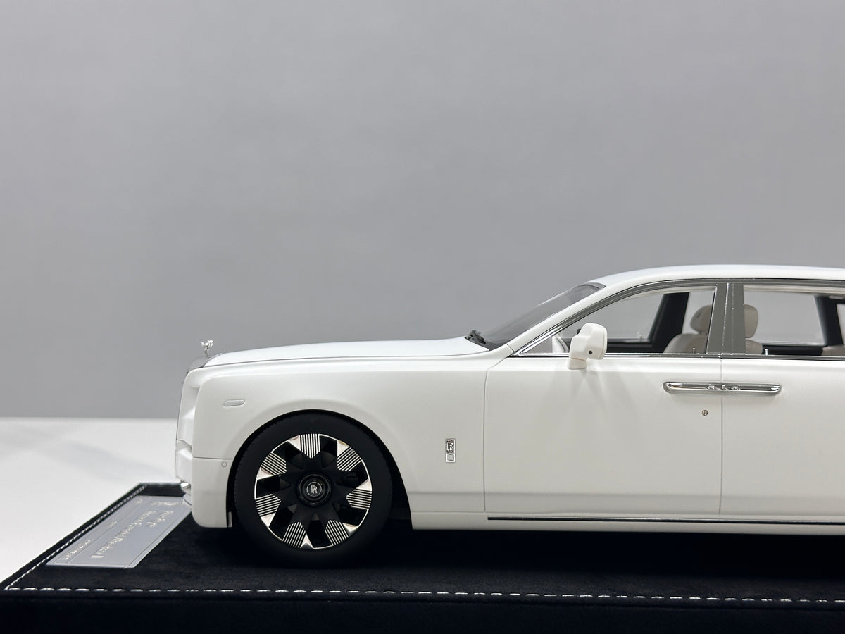 HH Model 1/18 Rolls-Royce Phantom Series II – Ivory White (HH735)