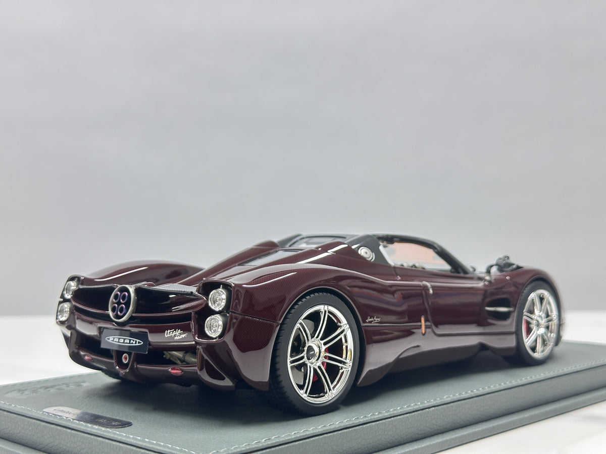 BBR 1/18 Pagani Utopia Roadster Full Carbon P18245A