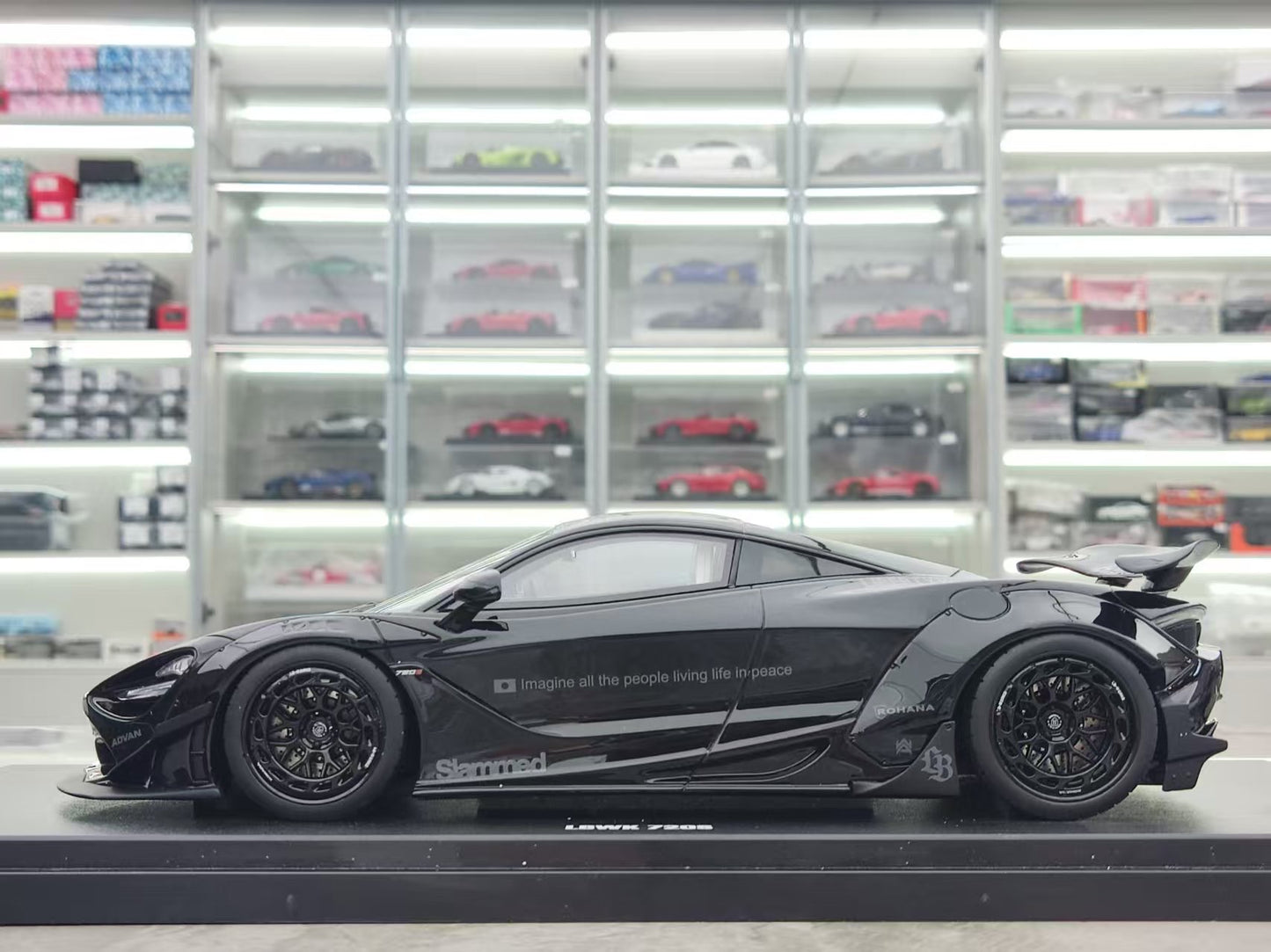 GT Spirit 1/18 McLaren 720S Black Resin Model Car GT516