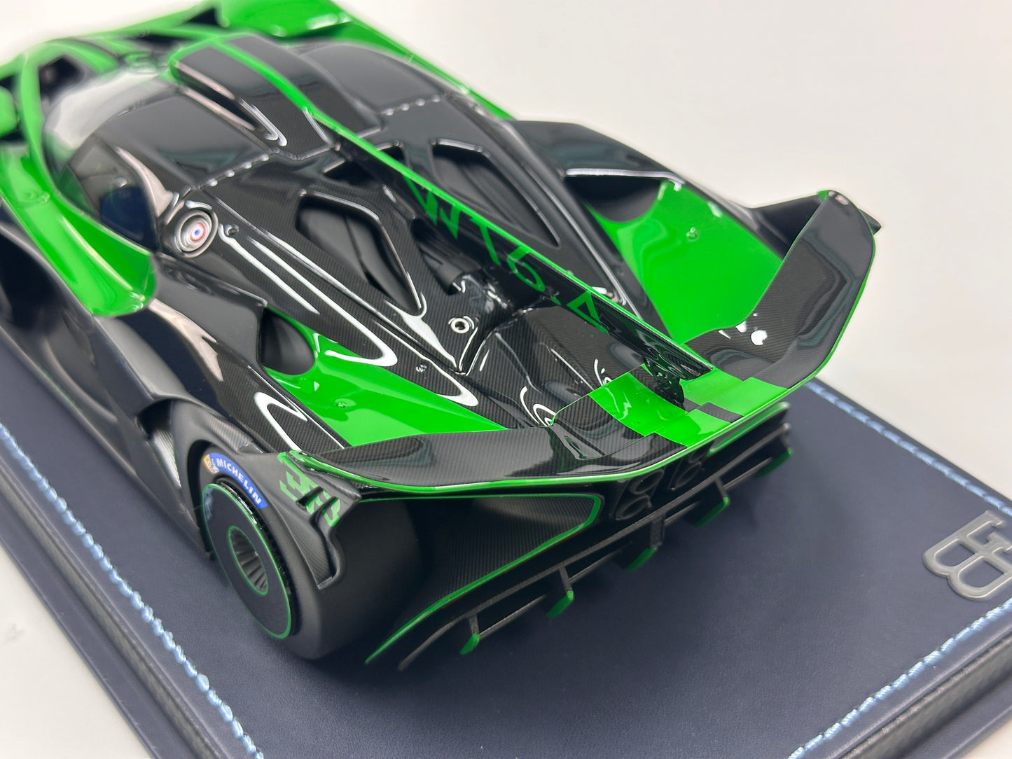 MR 1/18 Bugatti Bolide Viper Green BUG014B