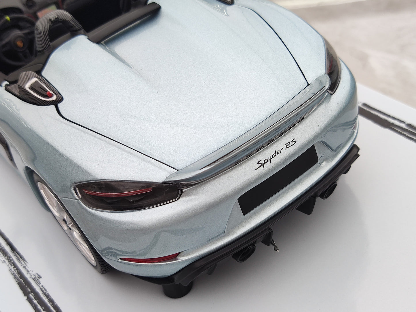 MINICHAMPS 1/18 Porsche 718 SPYDER RS 2024 Glacier Silver Alloy Model 113063133