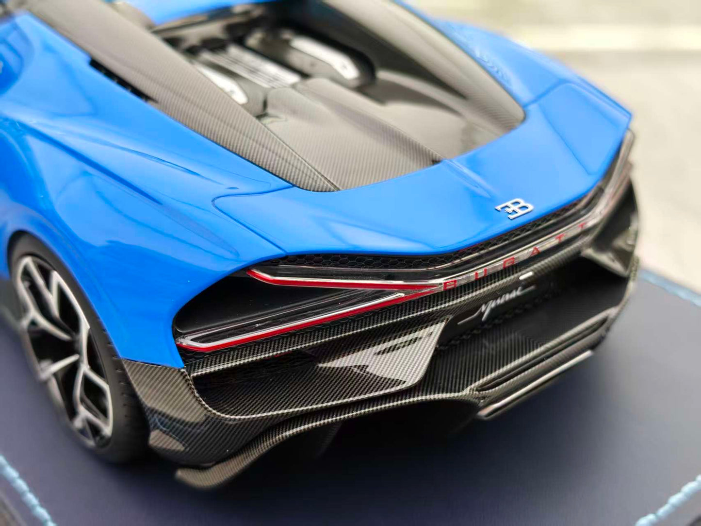 MR 1/18 Bugatti W16 Mistral, Blue, BUG015C