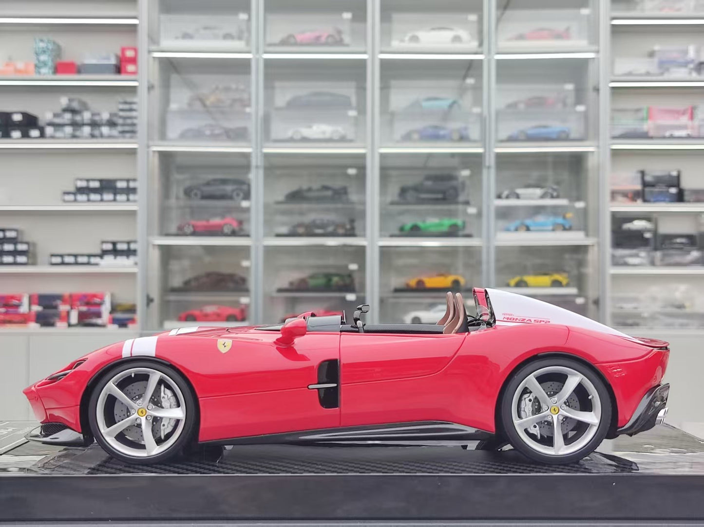 CE 1/18 Ferrari Monza SP2 Standard Red CE011
