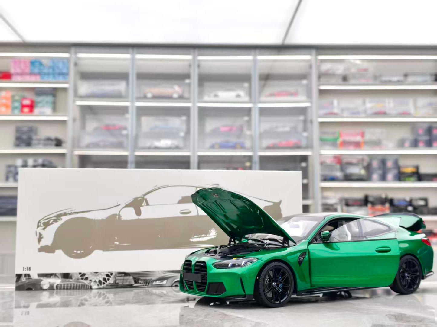 MINICHAMPS 1/18 BMW M4 Green 110020142