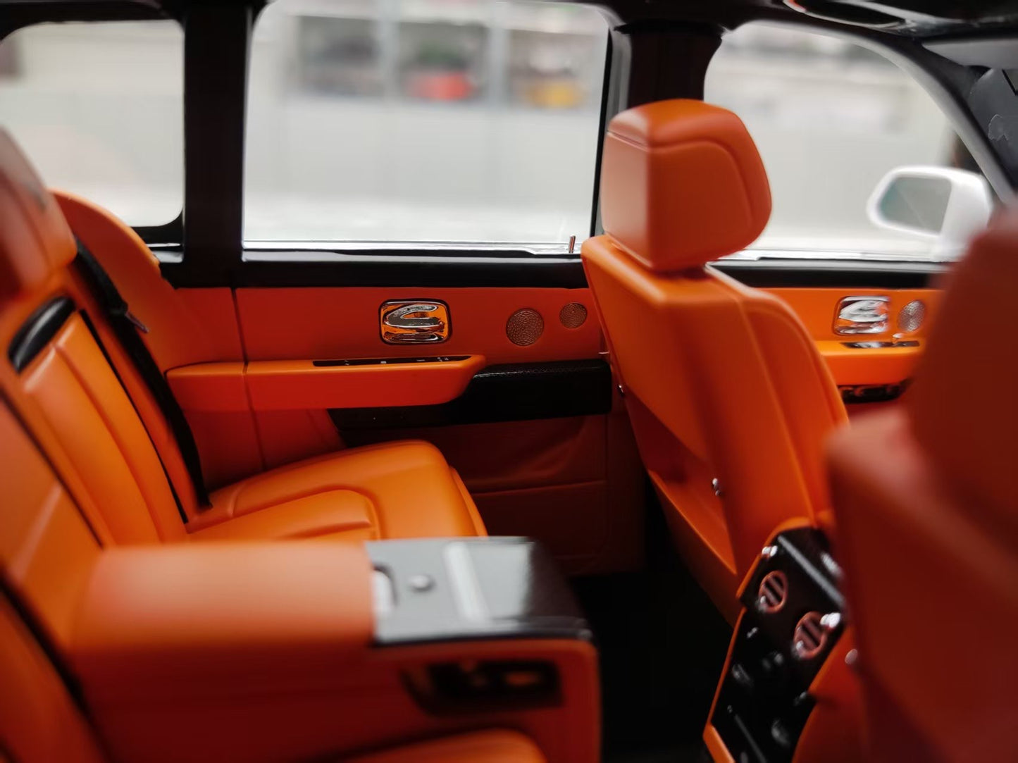 HH Model 1/18 Rolls-Royce Cullinan Series II Pearl White HH540