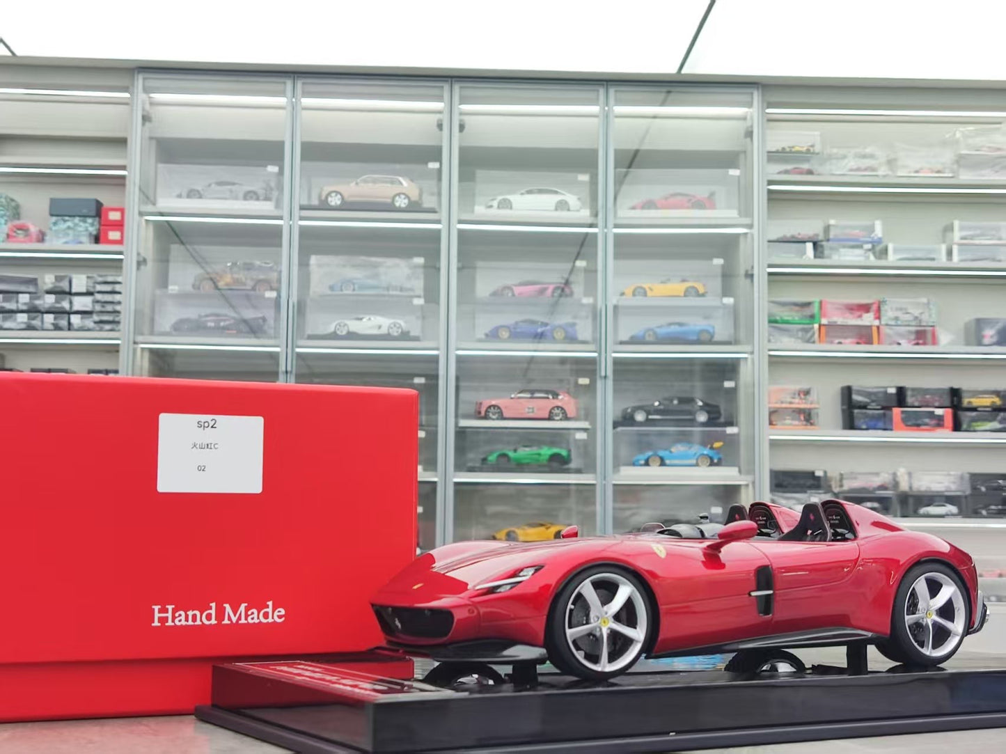 CE 1/18 Ferrari Monza SP2 Volcano Red CE008