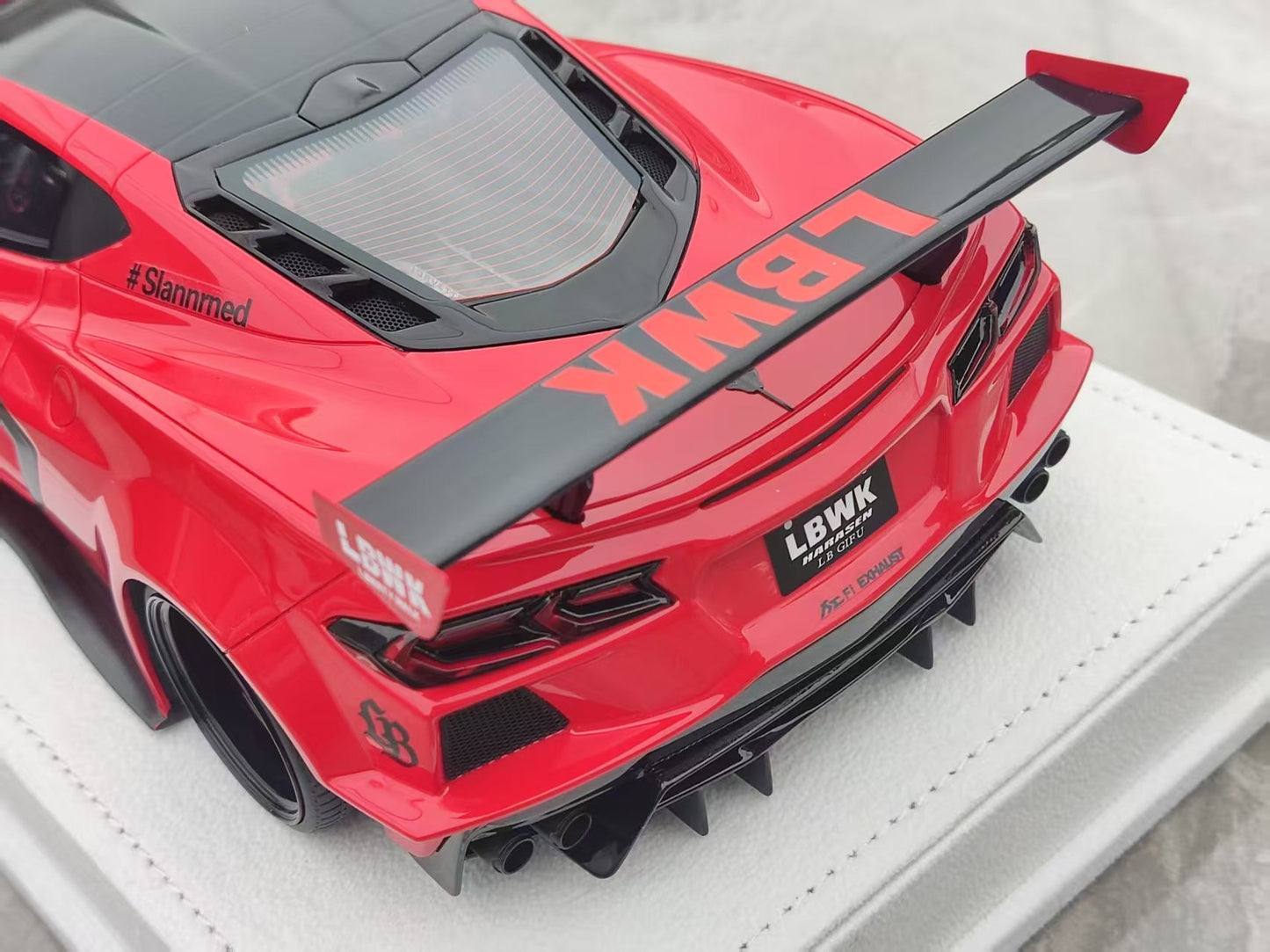 BBA MODEL 1/18 Corvette C8 LB Widebody Modified, Standard Red BBA035