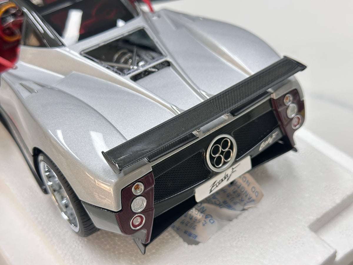 Almost Real 1/18 Pagani Zonda F (2005 Geneva Motor Show Debut Version) – Silver (850401001)