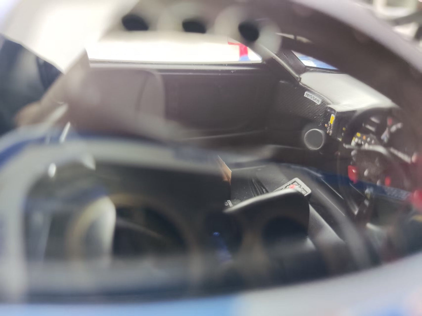 GT Spirit 1/18 Nissan R390 GT1 LE MANS 1998 Blue GT529