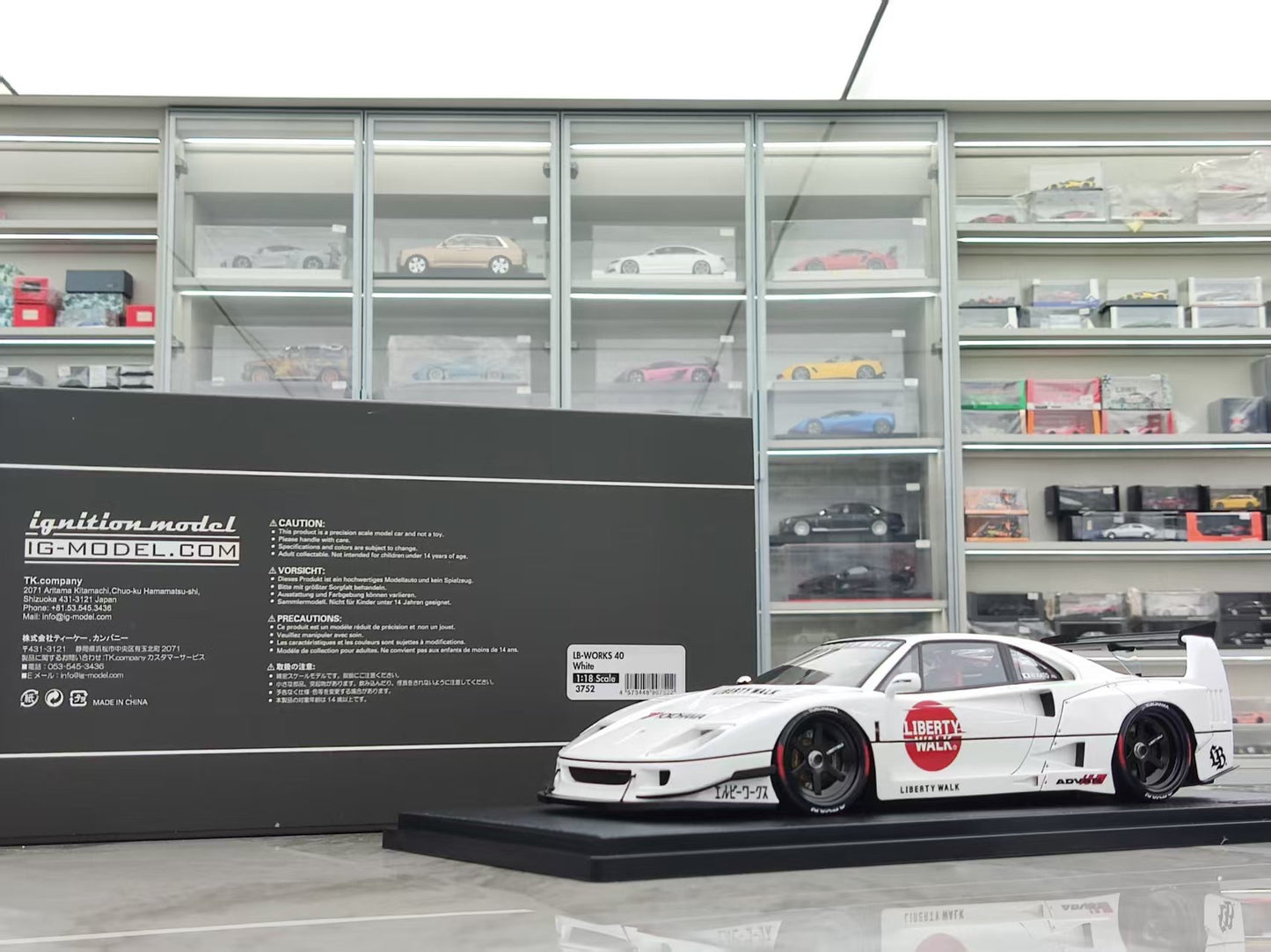 Ignition Model 1/18 Ferrari F40 LB-WORKS 40 White IG3752