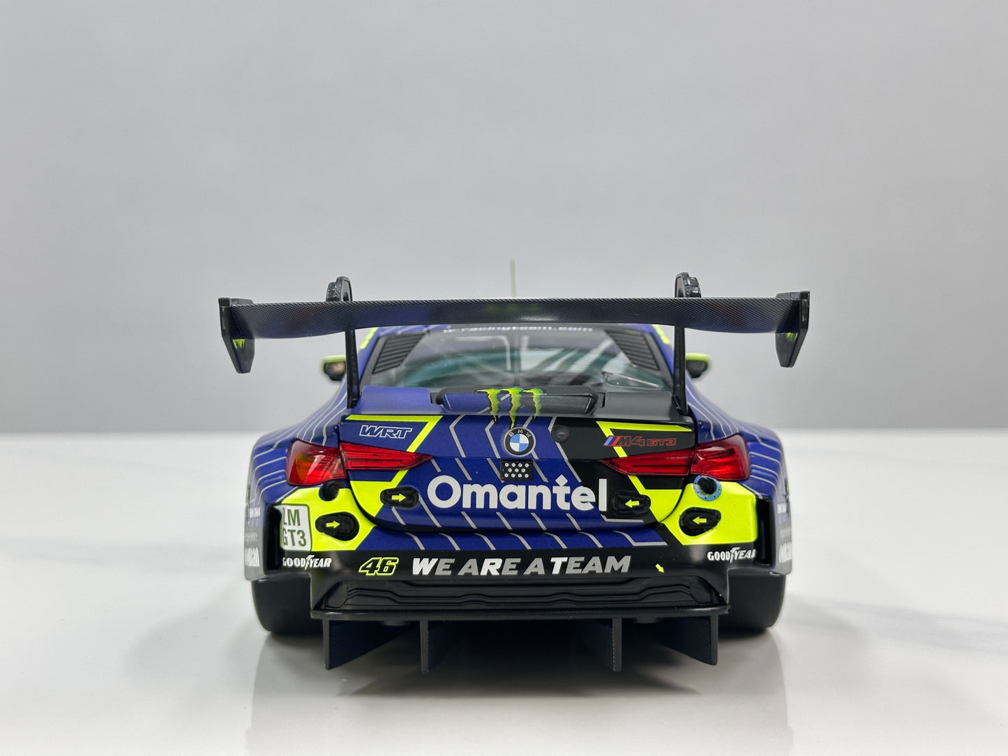 MINICHAMPS 1/18 BMW M4 GT3 EVO Team WRT 24H Le Mans 2025 Blue/Yellow Livery 110252346