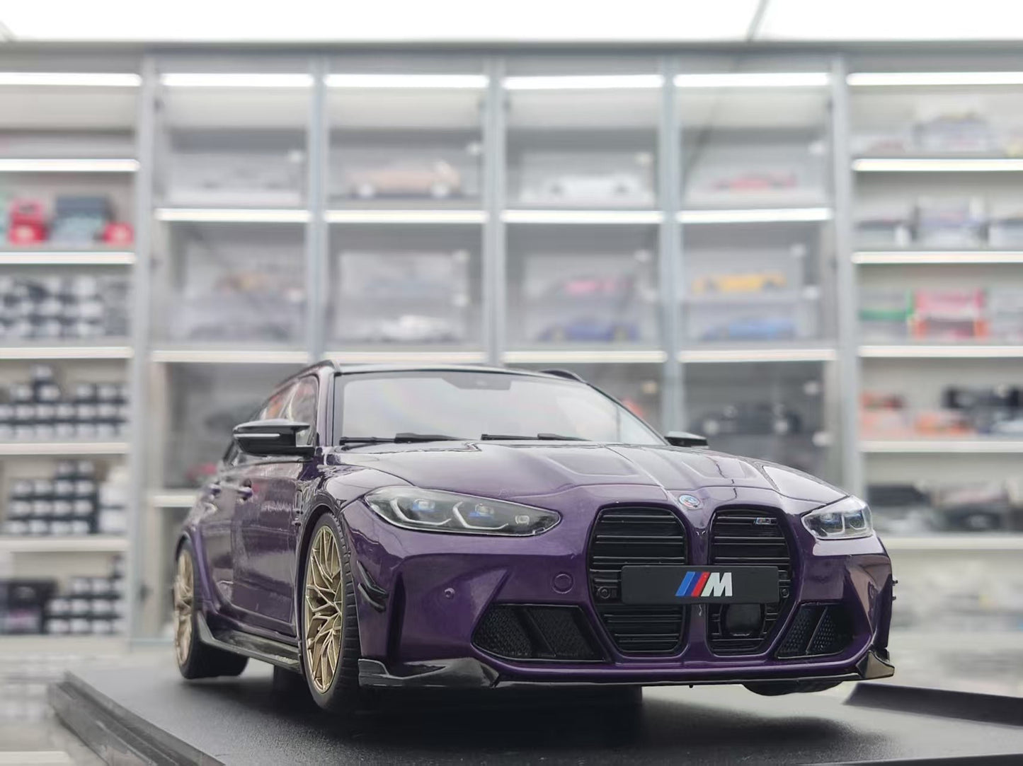 Solido 1/18 BMW M3 (G81) Touring 2024 Purple S1813701