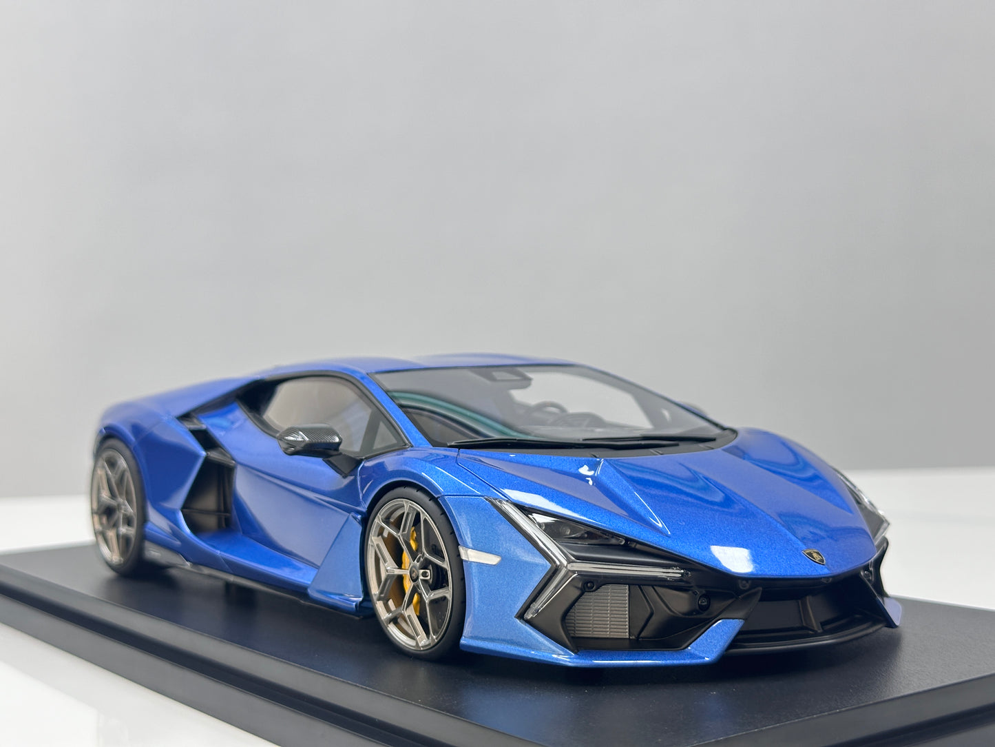 Topspeed 1/18 Lamborghini Revuelto Blue TS0619