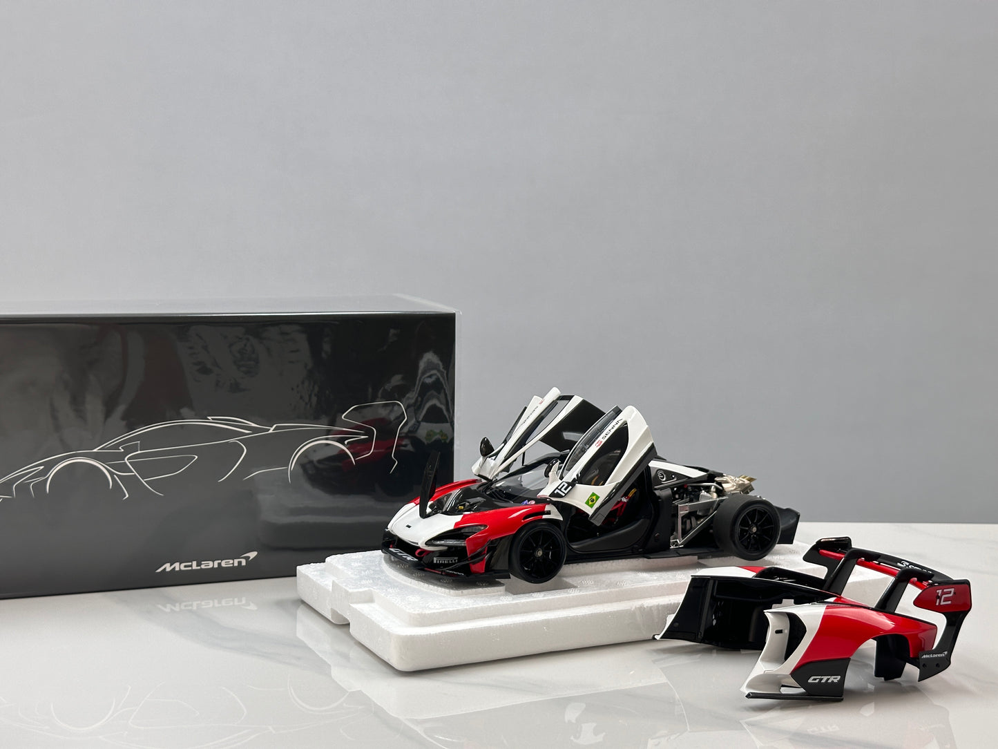 LCD 1/18 McLaren Senna GTR Red and White LCD18016-RW
