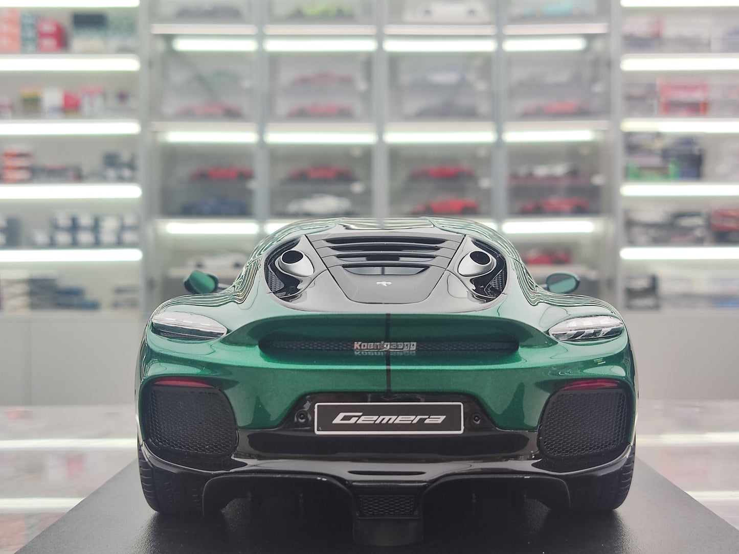 GT Spirit 1/18 Koenigsegg GEMERA RACING Verda Simulada Modelaŭto GT888