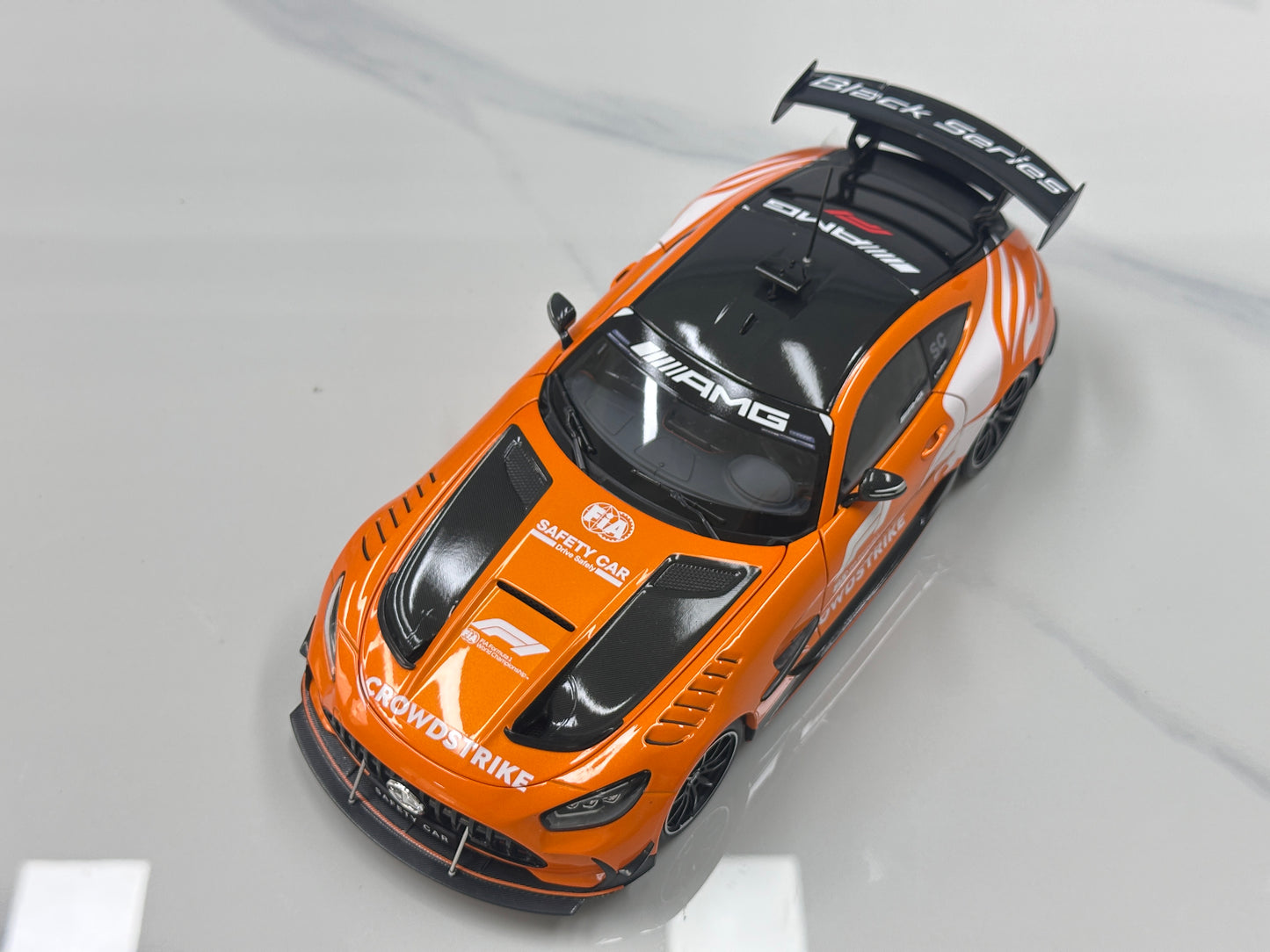 MINICHAMPS 1/18 Mercedes-AMG GT BLACK SERIES SILVERSTONE 2025 Safety Car Orange 110032092