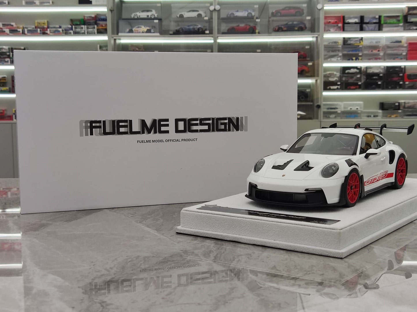 FuelMe 1/18 Porsche 992 GT3 RS Carrera RS 2.7 Tribute – White with Red Wheels (FM112)